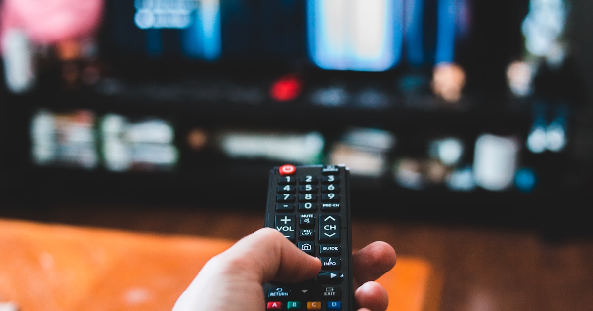 在宅勤務(テレワーク)と現場出勤が混在する職場の勤怠一元管理